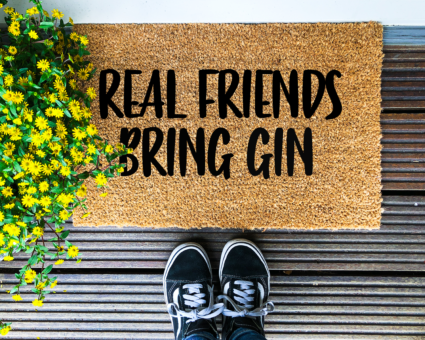 Real friends bring [WINE / GIN / VODKA / RUM / BEER / BOOZE] - Coir Doormat